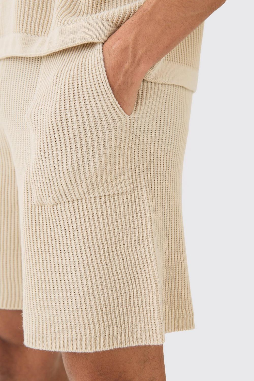 RELAXED MID LENGTH RIBBED KNIT SHORT